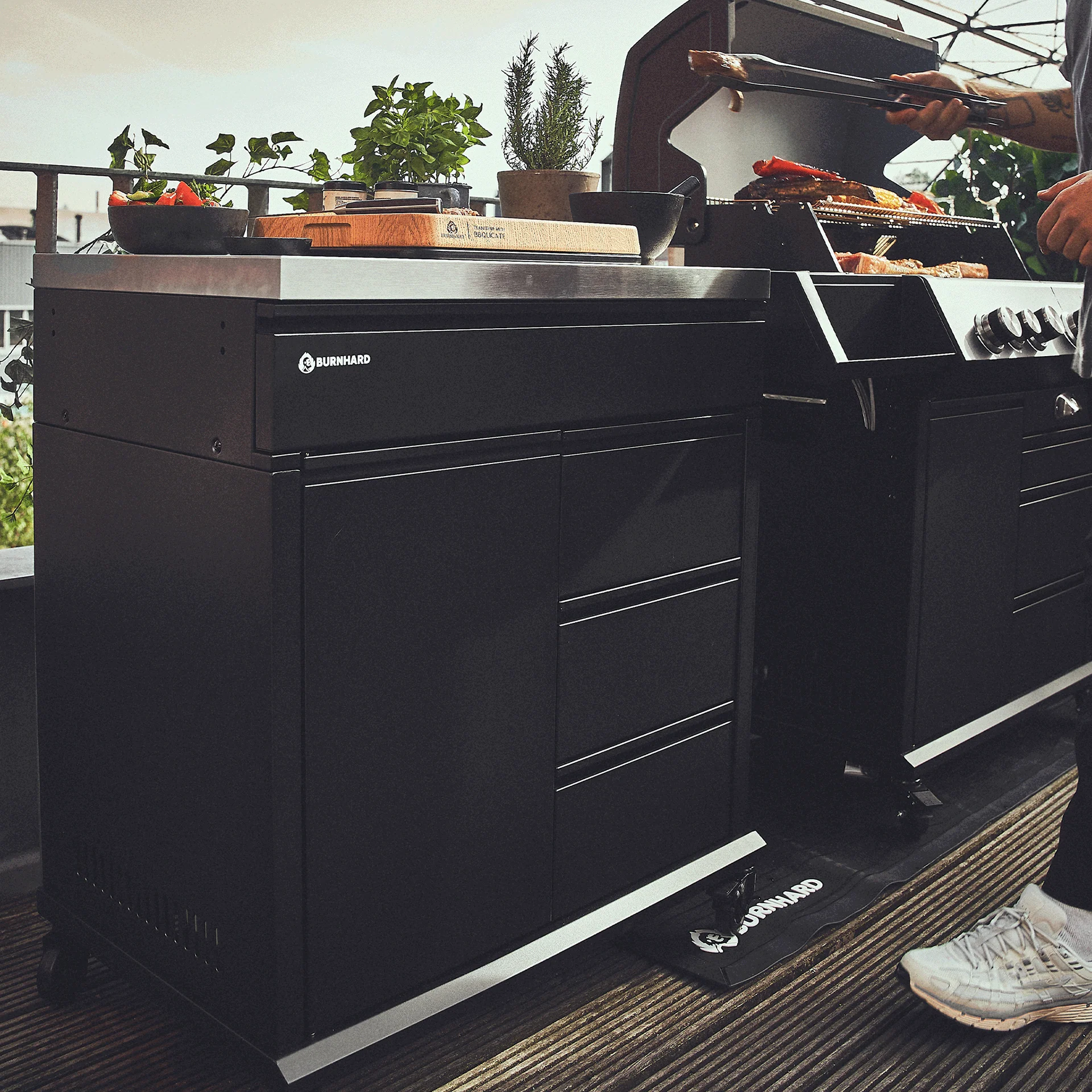 Big FRED 4-Brenner Deluxe Gasgrill mit Grill Beistellwagen und Gusseisen Grillrosten Set 3-tlg. - Image 15