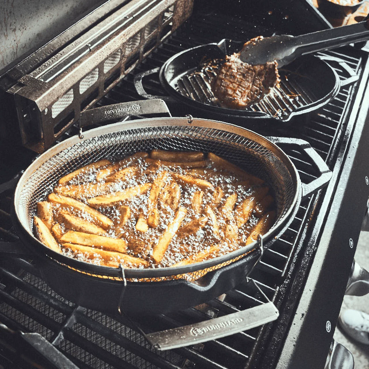 Gusseisenbräter mit Frittierkorb - Image 7