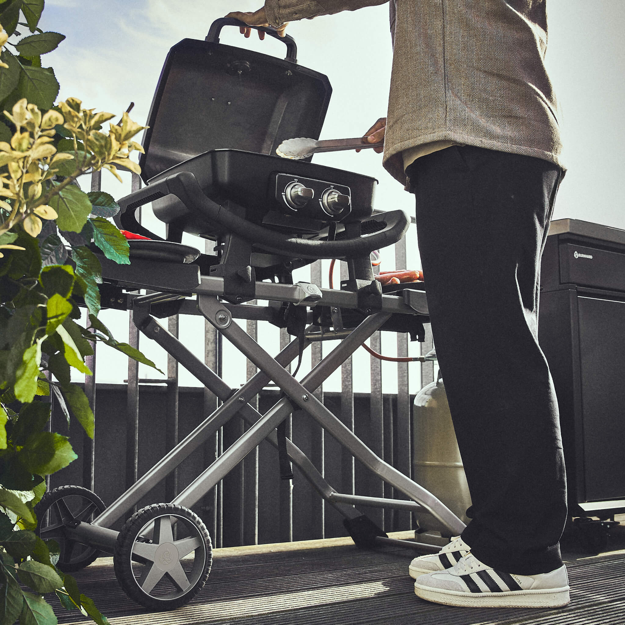 WAYNE Balkongrill 2-Brenner inkl. Rollwagen - Image 7