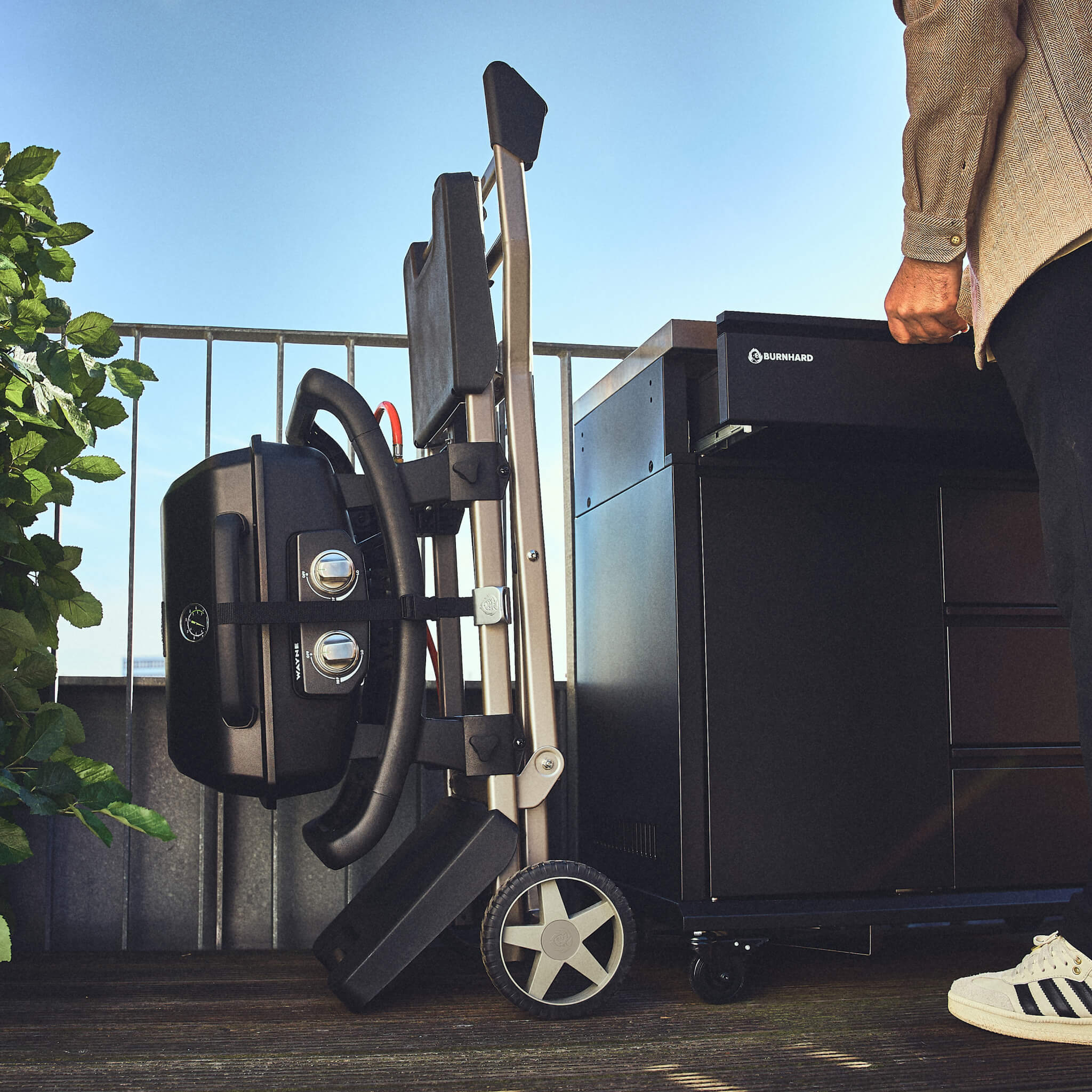 WAYNE Balkongrill 2-Brenner inkl. Rollwagen - Image 8